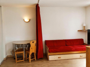 Appartement 28m² pour 4 pers, proche centre, balcon vue montagne, parking, navettes gratuites - FR-1-689-126